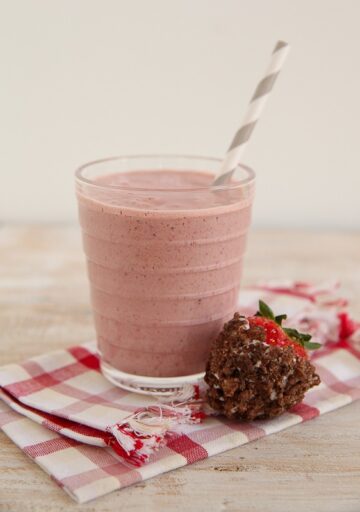 Chocolate covered strawberry smoothie recipe